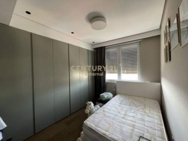 Tirane, shitet apartament 2+1 153 m² 190.000 Euro (selvia)