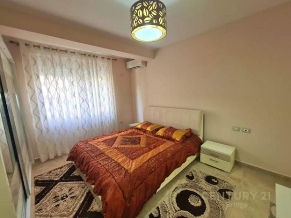 Tirane, jepet me qera apartament 700 Euro (kodra e diellit)