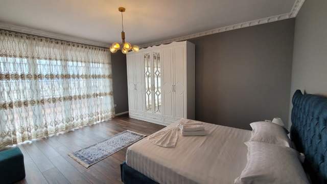 Tirane, jepet me qera apartament 2+1+BLK Kati 3, 127 m² 900 Euro (kopshti botanik)