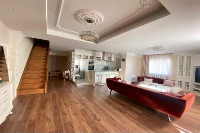 Tirane, shitet apartament Kati 4, 160 m²  (qender)