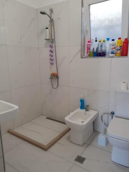 Tirane, shes shtepi private,157 m² 300.000 Euro (Pranë City Park)