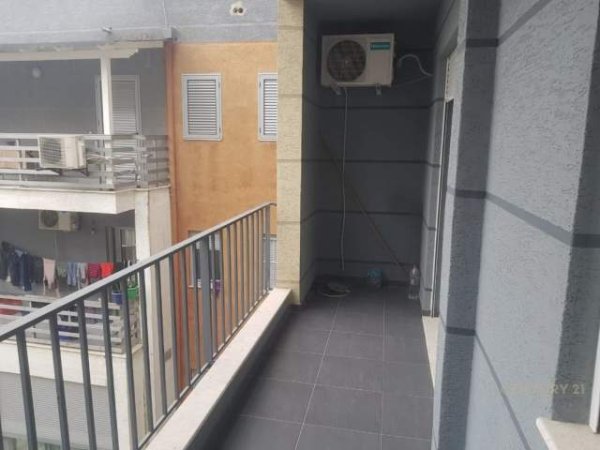 Tirane, shes apartament 2+1 92 m² 172.000 Euro (liqeni i tiranes)