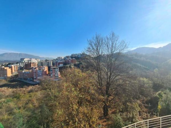Tirane, jepet me qera apartament 700 Euro (kodra e diellit)