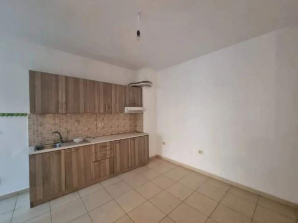 Tirane, shitet apartament 2+1+BLK Kati 2, 108 m² 85.000 Euro (Astir)