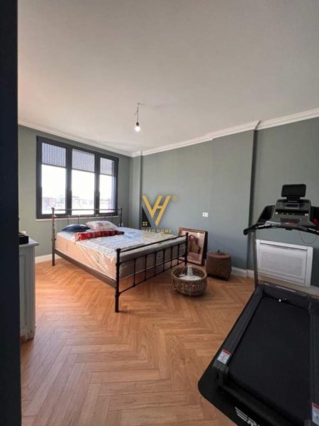 Tirane, jepet me qera apartament 3+1+A+BLK Kati 11, 200 m² 3.000 Euro (QENDER)