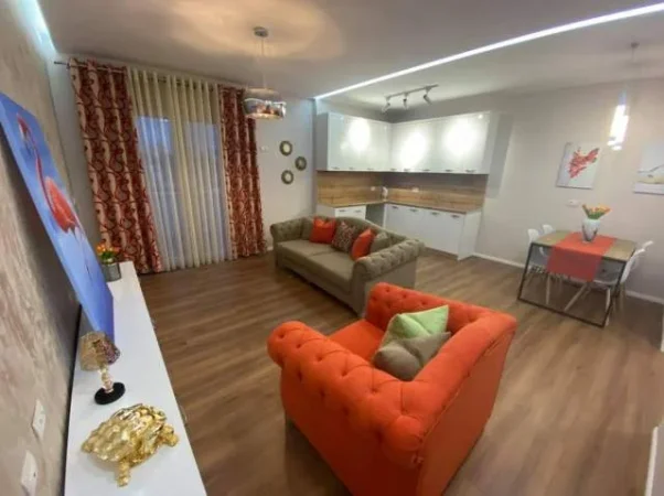 Super Apartament per Qera, Duplex 3+1+2, Kati 5, 135 m² 750 Euro Rr. Panorama