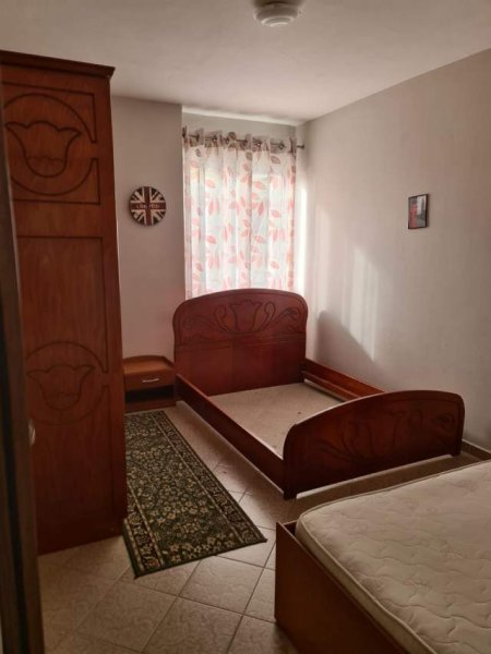 Tirane, jepet me qera apartament 2+1+BLK Kati 9, 106 m² 380 Euro (Rruga Kadri Roshi)