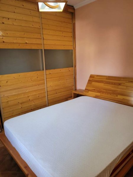 Tirane, jepet me qera apartament 2+1+BLK Kati 6, 100 m² 550 Euro (rruga Kavajes)
