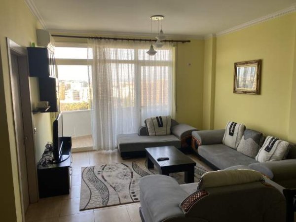 Tirane, jepet me qera apartament 3+1+BLK Kati 3, 135 m² 650 Euro (Rruga Selita e Vjetër)
