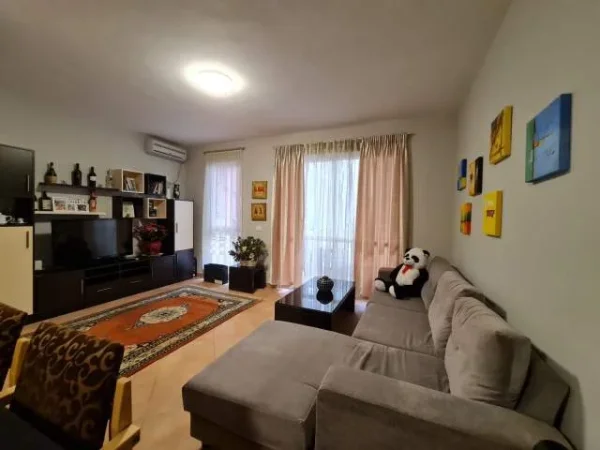 Yzberisht, qera apartament 2+1+2 BLK+ 2WC Kati 1 banim / SHITET 172000 eur