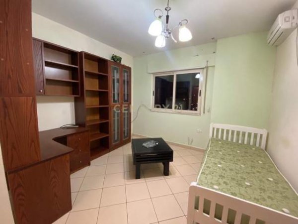 Tirane, jepet me qera apartament 400 Euro (ALI DEMI)