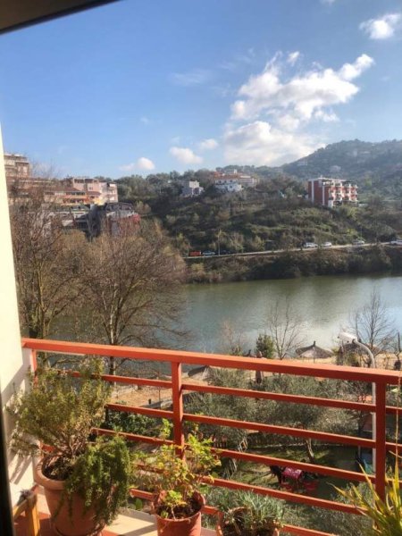 Tirane, jepet me qera apartament 3+1+A+BLK Kati 4, 130 m² 500 Euro (Hamdi Sina Tirane)
