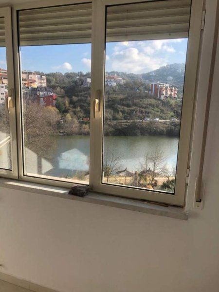 Tirane, jepet me qera apartament 3+1+A+BLK Kati 4, 130 m² 500 Euro (Hamdi Sina Tirane)