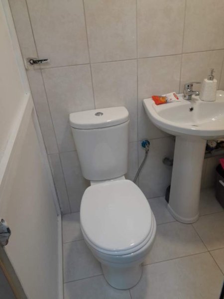 Tirane, jepet me qera dyqan Kati 0, 25 m² 250 Euro (Rruga Nikolla Lena)