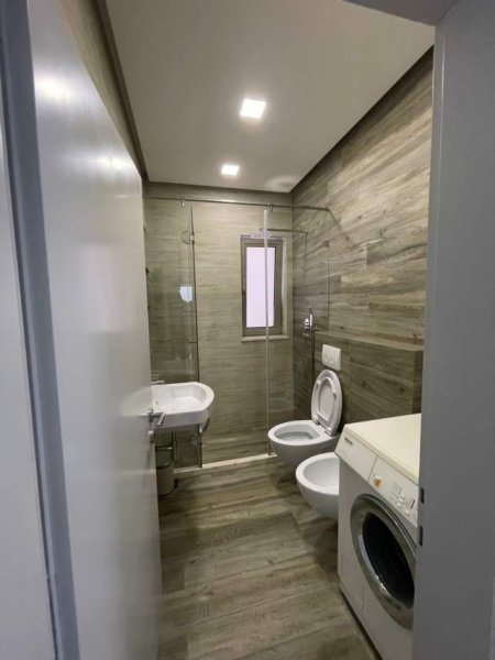 Tirane, jepet me qera apartament 2+1+BLK Kati 2, 114 m² 500 Euro (mihal grameno)