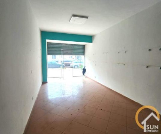 Shkoder, jepet me qera ambjent biznesi Kati 0, 45 m² 20.000 Leke (BULEVARDI SKENDERBEU)
