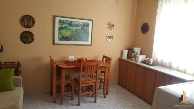 Tirane, shitet apartament Kati 2, 75 m² 80.000 Euro (Rruga Kongresi i Manastirit)