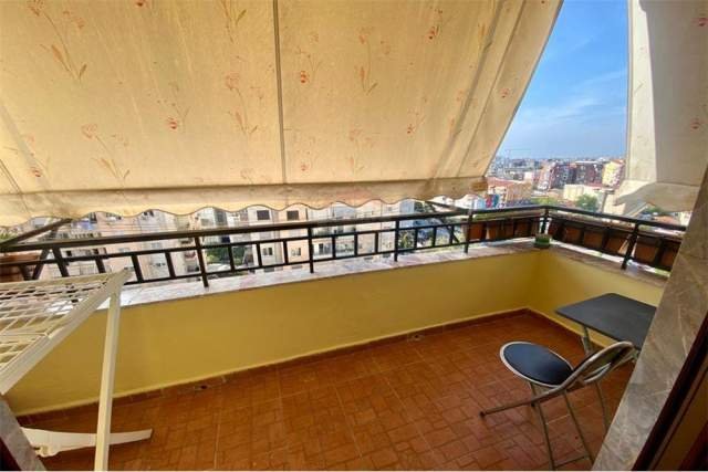 Tirane, jepet me qera apartament 2+1 124 m² 550 Euro (komuna parisit)