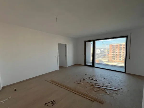 Tirane, shes apartament 2+1+Ballkon Kati 5, 118 m² 170.000 € (AKSES TIRANA)