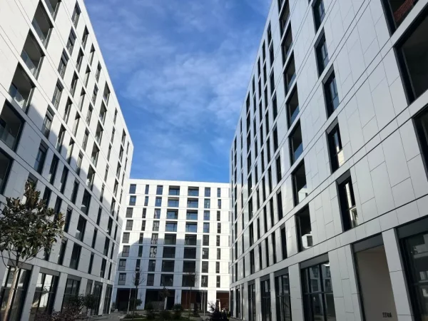 Tirane, shes apartament 2+1+Ballkon Kati 5, 118 m² 170.000 € (AKSES TIRANA)