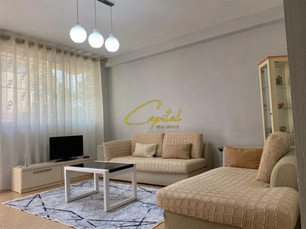 Tirane, jepet me qera apartament 2+1 Kati 1, 100 m² 500 € (RRUGA E DIBRES)