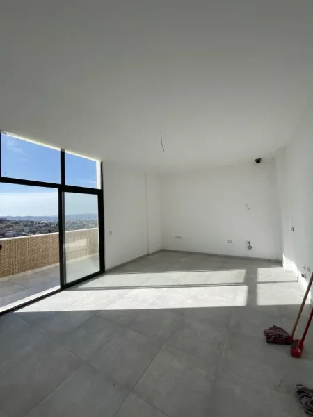 Tirane, shitet apartament 2+1+Ballkon Kati 5, 108 m² 135.000 € (Rruga ali shefqeti)