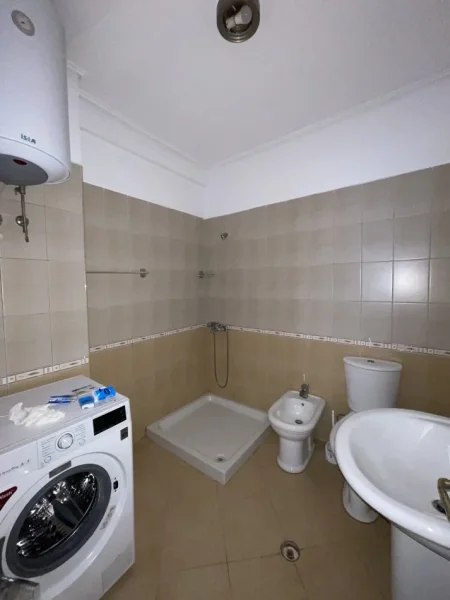 Tirane, shitet apartament 2+1+Aneks+Ballkon Kati 5, 100 m² 140.000 € (Rruga teodor keko)