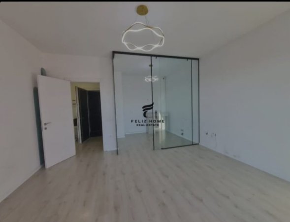 Tirane, jepet me qera zyre Kati 7, 124 m² 750 € (FARMACIA 10)