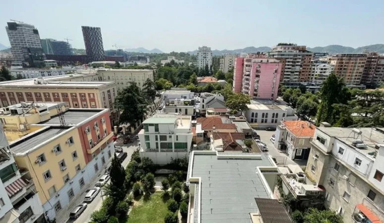 Tirane, shitet apartament 1+1+Aneks+Ballkon Kati 7, 48 m² 153.600 € (Ish Blloku)