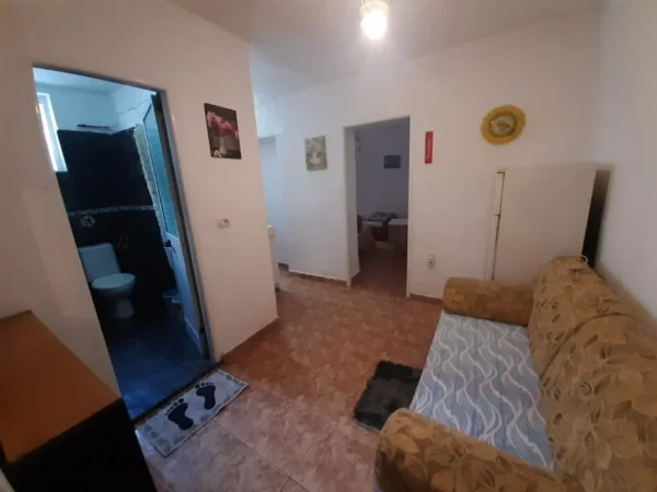 Tirane, jepet me qera apartament 1+1 Kati 1, 47 m² 400 € (Pediatria)
