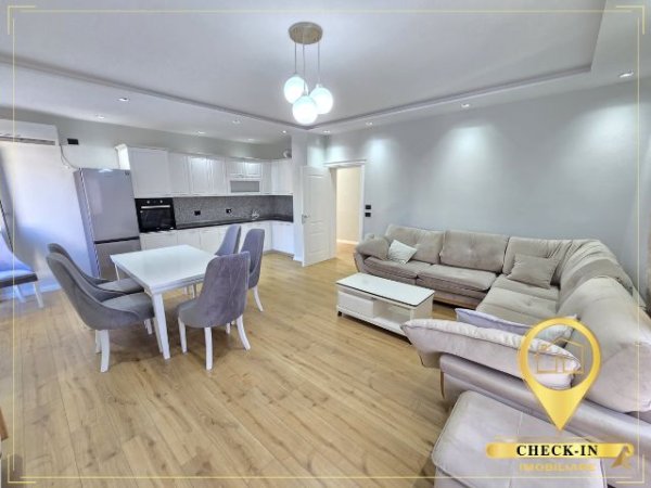 Tirane, jepet me qera apartament 2+1+Aneks+Ballkon Kati 2, 95 m² 600 € (Sauk)