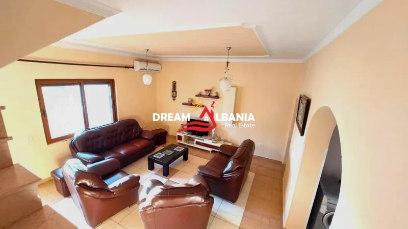 Tirane, shitet apartament 3+1 Kati 1, 150 m² 257.000 € (fresk)