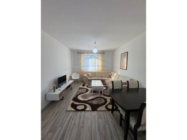 Tirane, jepet me qera apartament 1+1 Kati 5, 65 m² 450 € (Rezidenca Future Home)