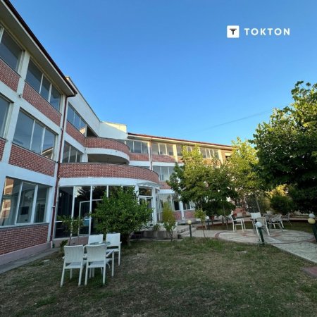 Tirane, shitet ambjent biznesi Kati 3, 1.601 m² 1.300.000 € (Fresku, Tiranë, TT 175)