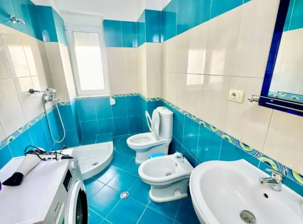 Vlore - Lungomare - Uji i Ftohte, shitet apartament 2+1 , 104 m² 240.000 € (Lungomare)