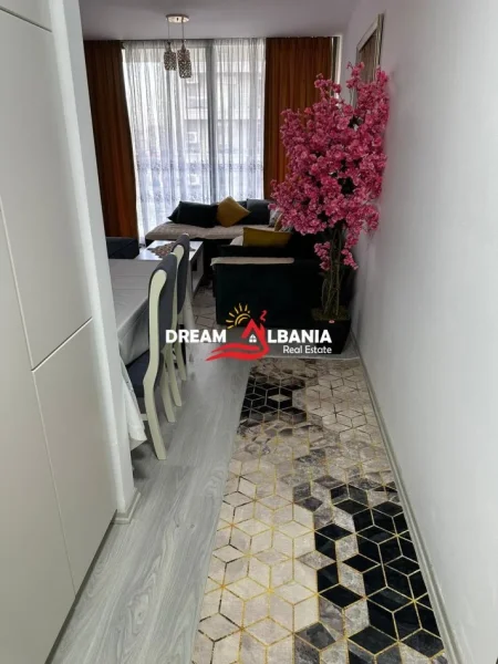 Tirane, jepet me qera apartament 2+1 Kati 3, 105 m² 850 € (don bosko)