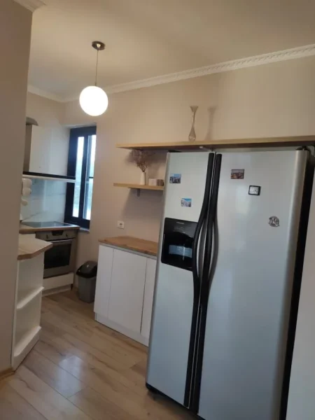 Shitet Apartament 2+1 , 100 m² 300.000 € (Rruga e Kosovareve)