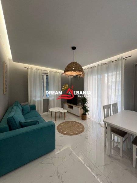 Tirane, jepet me qera apartament 2+1+Ballkon Kati 5, 75 m² 750 € (Ne Zonen e Myslym Shyrit)