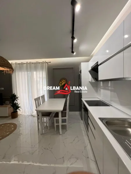 Tirane, jepet me qera apartament 2+1+Ballkon Kati 5, 75 m² 750 € (Ne Zonen e Myslym Shyrit)
