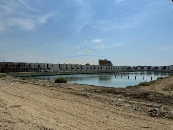 Durres, shes Vile 2+1+Ballkon Kati 2, 121 m² 320.000 € (Gjiri i Lalezit)