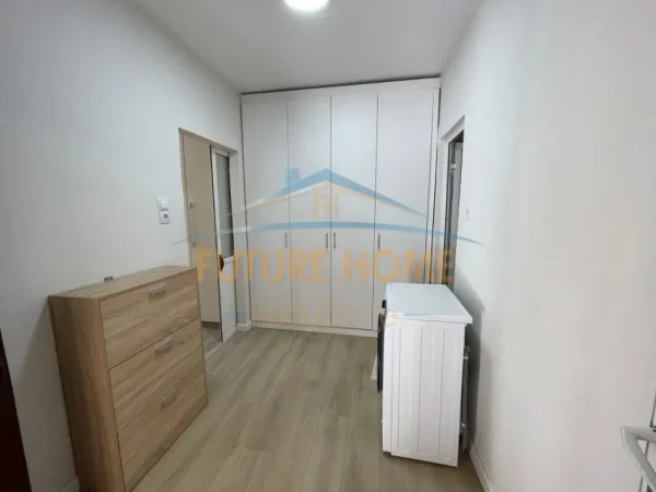 Tirane, shes apartament 1+1+Ballkon Kati 4, 57 m² 90.000 € (Xhanfize Keko)