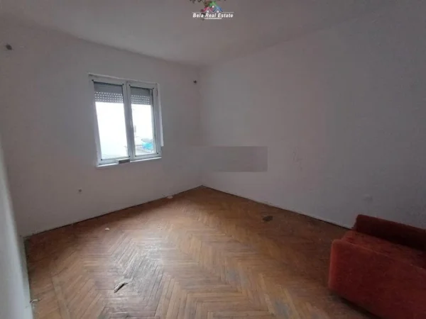 Tirane, shes apartament 2+1 Kati 3, 66 m² 135.000 € (pazari i ri)