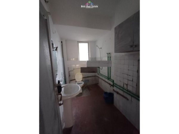 Tirane, shes apartament 2+1 Kati 3, 66 m² 135.000 € (pazari i ri)