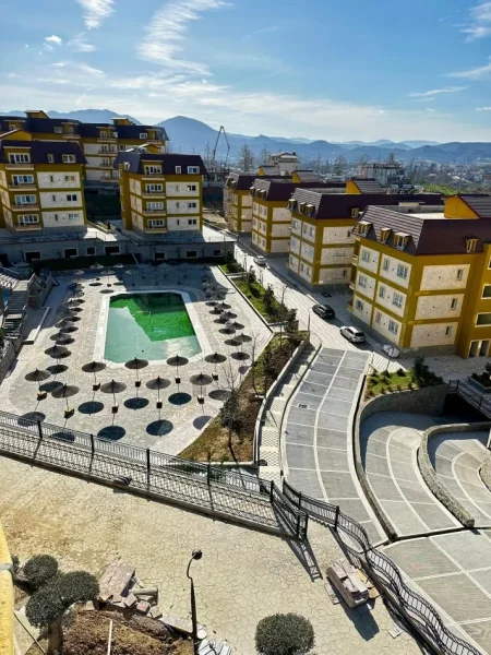 Tirane, shitet apartament 3+1+Aneks+Ballkon Kati 2, 151 m² 235.000 € (Rruga Panoram e Liqenit, Farke)