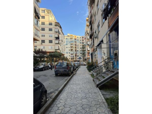 Tirane, shitet apartament 2+1 Kati 7, 92 m² 112.500 € (UNAZA RE)  UNA46899