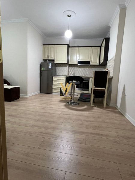 Tirane, jepet me qera apartament 1+1+Ballkon Kati 3, 75 m² 450 € (ASTIR)