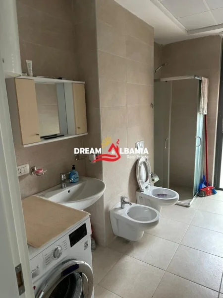 Tirane, jepet me qera apartament 2+1 Kati 3, 105 m² 850 € (Ne Don Bosko, tek kompleksi Fiori Di Bosco)