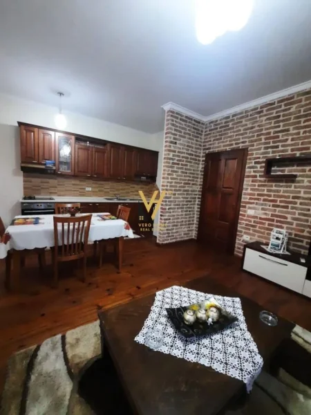 Tirane, jepet me qera apartament 2 Katshe Kati 1, 288 m² 1.400 € (NDROQ)