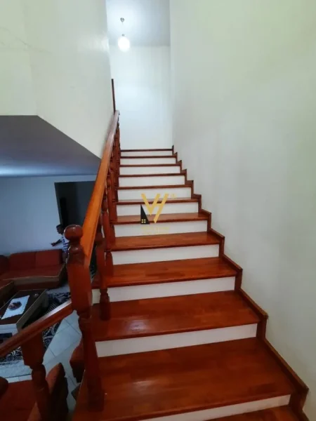 Tirane, jepet me qera apartament 2 Katshe Kati 1, 288 m² 1.400 € (NDROQ)