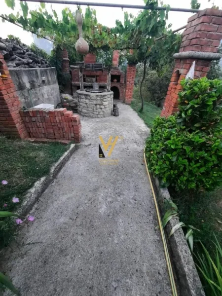 Tirane, jepet me qera apartament 2 Katshe Kati 1, 288 m² 1.400 € (NDROQ)